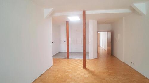 Foto - Dachgeschoßwohnung in Halle (Saale) zur Miete