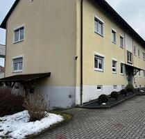 Helle 5 Zimmer-Maisonette mit Kamin, Balkon, Gartennutzung - Weitramsdorf