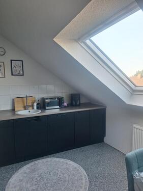 Foto - Sonnendurchflutete DG-2-Zimmerwohnung in zentraler Lage