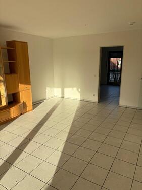 Foto - Wunderschöne - frisch renovierte Wohnung im 1. Obergeschoss in Idyllischer Wohnanlage mit optionaler Garage