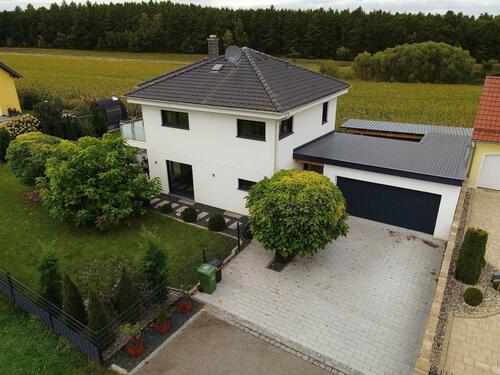 Foto - Einfamilienhaus in Bodenwöhr – modern, effizient, familienfreundl