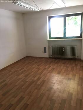 Foto - 2 Zimmer -- Duschbad- UG Wohnung in Neustadt-WN