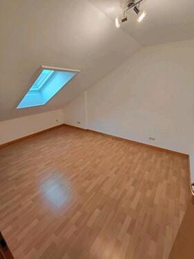 Foto - 2 Zimmer Dachgeschoßwohnung in Wallersdorf