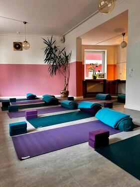 Foto - Raum Eventraum Yoga Massage Fest Geburtstag Workshop Vermietung