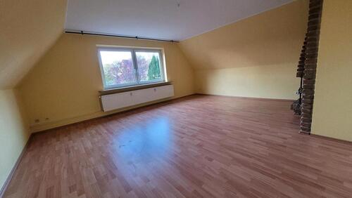 Foto - Schöne 3,5 Zimmer DG-Wohnung - 840,00&nbsp;EUR Kaltmiete, ca.&nbsp; 84,00&nbsp;m&sup2;