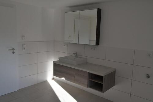 Foto - 7-Zimmer Wohnung, kernsaniert, in Leutershausen-OT Hetzweiler