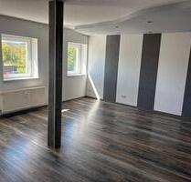 Große Wohnung, 312 Zimmer, Tageslicht, ruhige Lage - Arnstadt