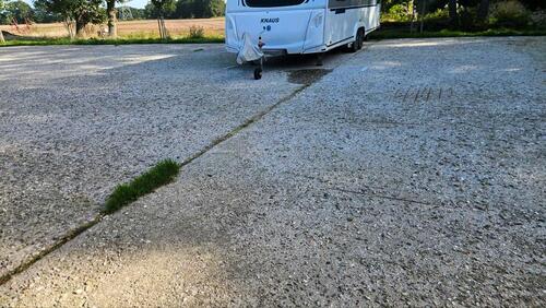 Foto - Aussenstellplatz für Wohnwagen,LKW,Boote ,Anhänger oder als Lager