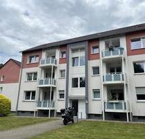 Modern renovierte 3,5-Zimmer-Wohnung mit sonnigem Balkon - Essen Stadtbezirk VI