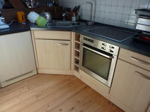 Foto - tolle DG, freiliegende Balken, EBK, alles neu renoviert, möbliert