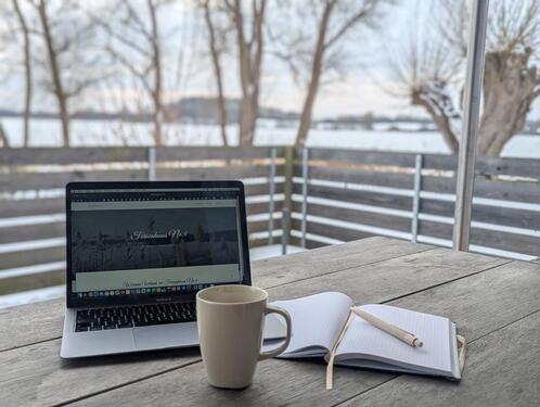 Foto - Homeoffice mit Seeblick: Dein produktiver Rückzugsort Ferienhaus