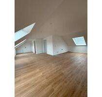 Schöne helle 2ZKB Neubauwohnung 65qm, Stellplatz - Saarbrücken Brebach-Fechingen