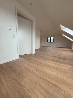 Foto - 2 Zimmer Dachgeschoßwohnung zur Miete in Saarbrücken