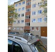 Helle frisch renov. 3 Zi. Wohnung 4. OG ab 15.5.26 evtl. früher - Nürnberg Gibitzenhof