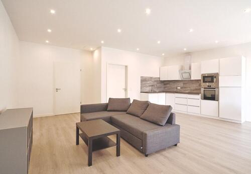 Foto - MODERNE MÖBLIERTE 2-ZIMMER WOHNUNG MIT STELLPLATZ