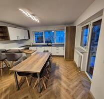 Moderne 3 -Zimmer Wohnung EG GarageStellplatz Garten - Passau Maierhof