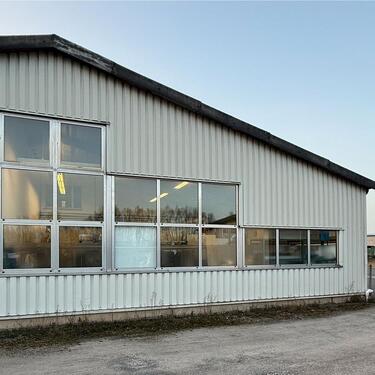 Foto - Werkstatt Halle 130 m² –Starkstrom – Rolltor – Olfen