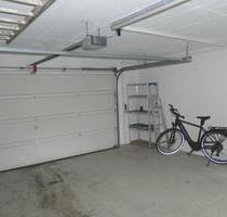 Garagenstellplatz elektrisches Tor Auto Parken Garage - Geiselhöring