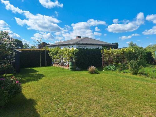 Foto - Gartengrundstück mit Laube - 120,00&nbsp;EUR Kaltmiete, ca.&nbsp; 0,00&nbsp;m&sup2;