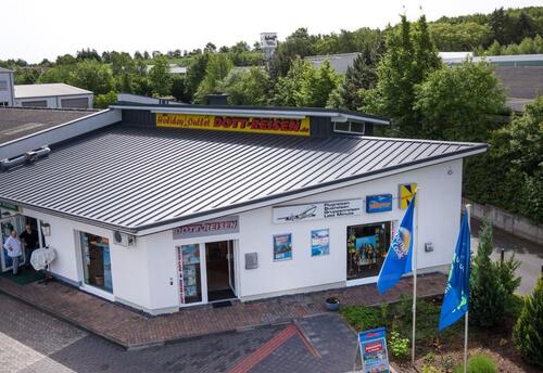 Foto - Ladenlokal Büro Praxis Kanzlei 150 qm 10-12 Parkplätze