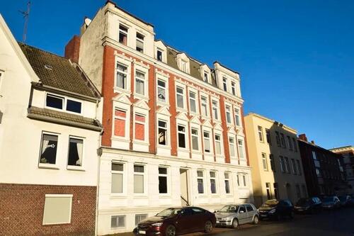 Foto - Sanierte 3-Zimmer Altbau Wohnung mit EBK