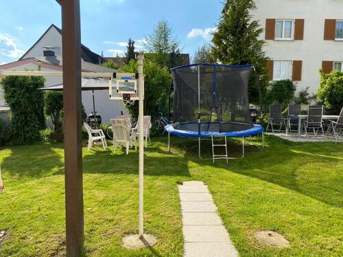 Foto - Schönes WG-Zimmer in 3er WG (möbliert, Garten, WLAN) - € 475,00