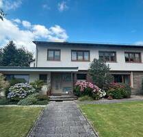 Großzügige 4-Zimmer Wohnung mit Terrasse und Gartennutzung - Remscheid Gemarkung Bergisch Born