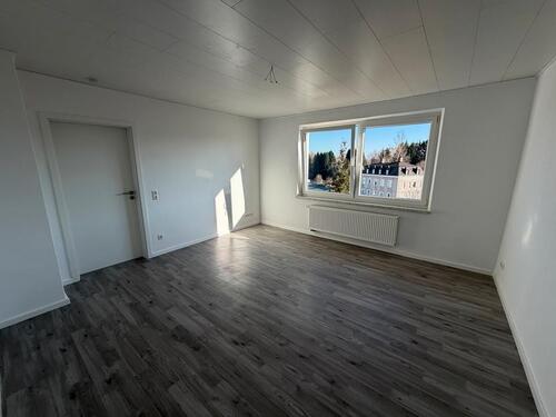 Foto - Renovierte 4 Zimmer Wohung 75qm ab sofort zur Vermietung