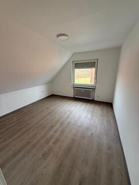 Foto - Frisch renovierte 3-Zi Wohnung mit Loggia, Stellplatz in Apelern