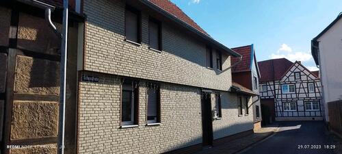 Foto - Haus mit Nebengelass und Scheune