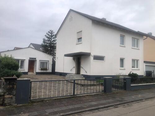 Foto - Hausverkauf Bellheim [ 8 Zi 165m² Wfl.] - provisionsfrei !