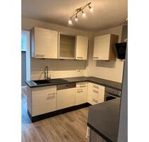 Charmante Erdgeschosswohnung, innenstadtnah, zu vermieten! - Varel