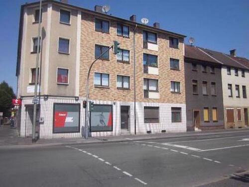 Foto - *Zentrale 3-Zimmer-Wohnung mit Badewanne und Dusche*