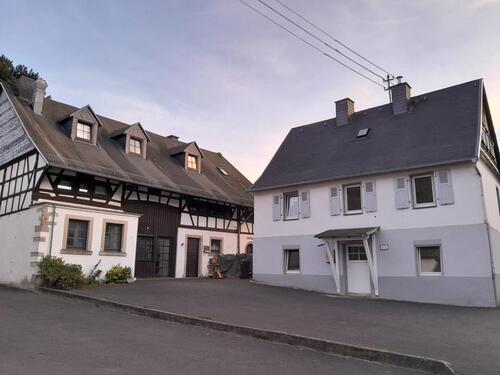 Foto - Zwei einzigartige Fachwerkhäuser - Einliegerwohnung, Dach neu