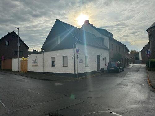 Foto - Haus zur Miete in Dormagen Hackenbroich
