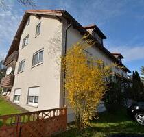 Großzügiges Mehrfamilienhaus (5 Einheiten) in Bayreuth-Wolfsbach