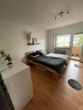 Foto - WG-Zimmer in 80 m2 Wohnung zu vermieten - Balkon -Stellplatz,