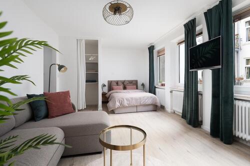 Foto - Möbelierte Wohnung 1 Zimmer - 850,00&nbsp;EUR Kaltmiete, ca.&nbsp; 46,00&nbsp;m&sup2;