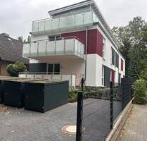 Neubau Erstbezug mit großem Balkon (& Garten) in Hamburg-Wandsbek