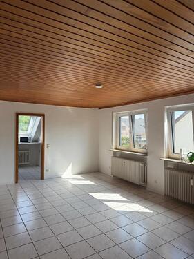 Foto - Helle 2-Zimmer-Dachgeschosswohnung