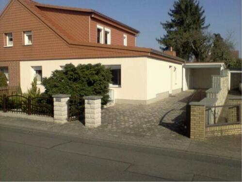 Foto - Provisionsfreie Doppelhaushälfte mit großem Grundstück in ruhiger