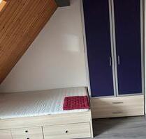 Ruhige vollmöblierte DG Wohnung, 2 ZI Küche Bad Flur in Uninähe - Bayreuth Altstadt