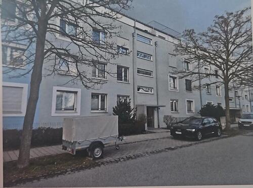 Foto - Moderne 4-Zimmer-Wohnung (100m²) mit Balkon, TG, Aufzug 2.OG