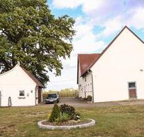 Grundsaniertes Haus mit Pferdeboxen - Diepenau