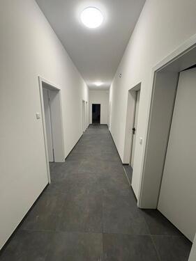 Foto - Moderne Büro-Praxisfläche im Industriegebiet