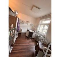Zimmer in Kosmetikstudio - 350,00&nbsp;EUR Kaltmiete, ca.&nbsp; 10,00&nbsp;m&sup2; in Karlsruhe (PLZ: 76189) Daxlanden