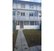 Reihenmittelhaus - 470.000,00&nbsp;EUR Kaufpreis, ca.&nbsp; 146,00&nbsp;m&sup2; in Lahr (Schwarzwald) (PLZ: 77933)