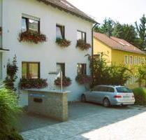 Kfz-Stellplatz zu vermieten! - 35,00 EUR Miete, in Roth (PLZ: 91154)