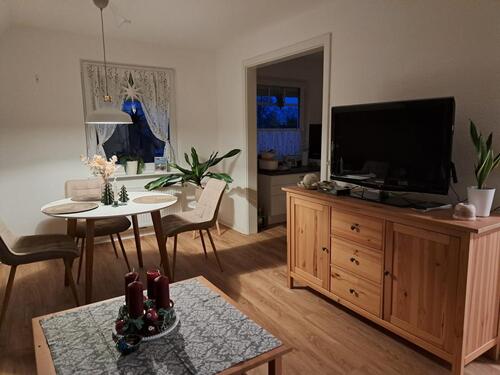 Foto - Sanierte 2 ZKB Oberwohnung mit Dachterrasse im ruhigen Zweifamilienhaus