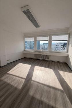Foto - Büroflächen im Zentrum – modernisiert nach Mieterwunsch